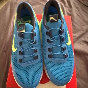 Nike Kids Sneakers in Blue and Lime